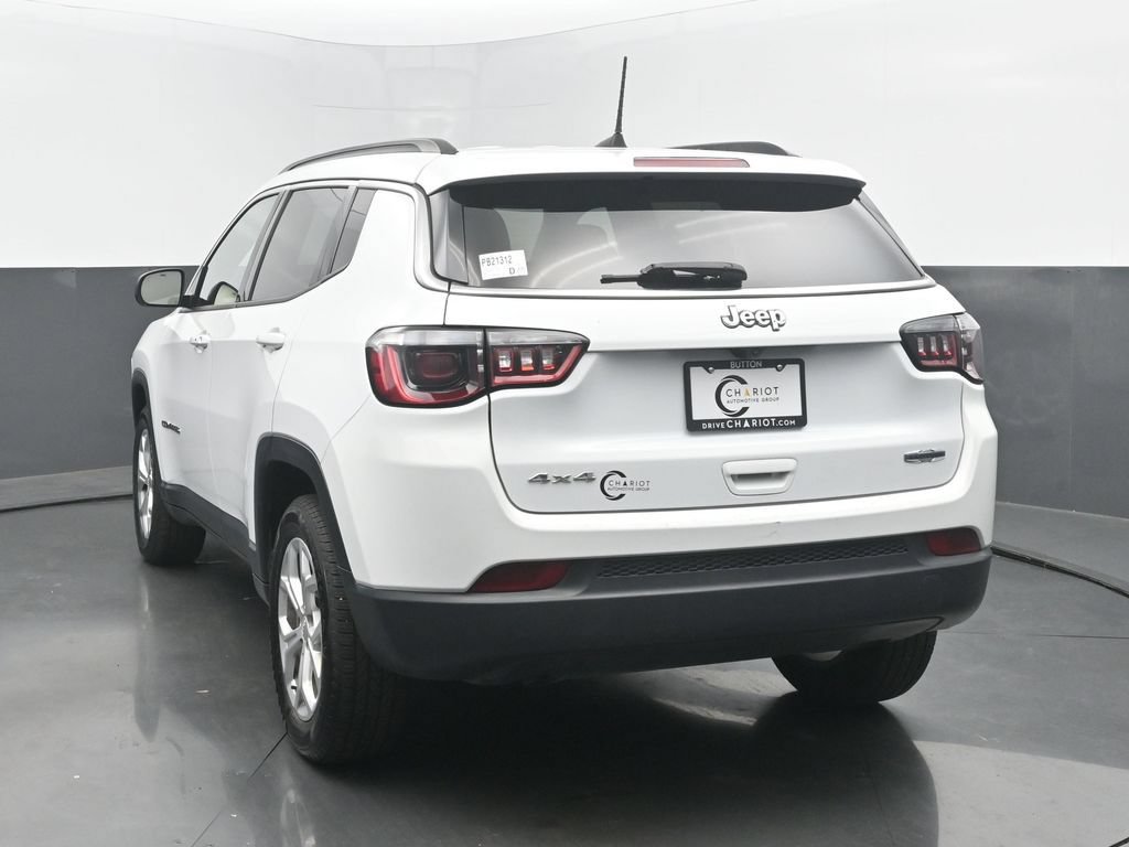 Used 2024 Jeep Compass Latitude AWD/4WD image 4