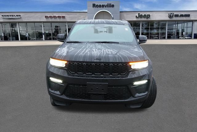 New 2025 Jeep Grand Cherokee Limited w/ Black Appearance Package image 8