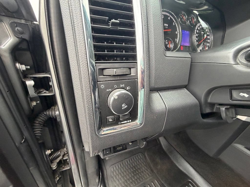 Used 2012 RAM 1500 Laramie AWD/4WD image 21