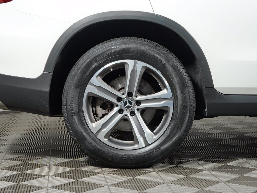 Used 2019 Mercedes-Benz GLC 300 4MATIC image 11
