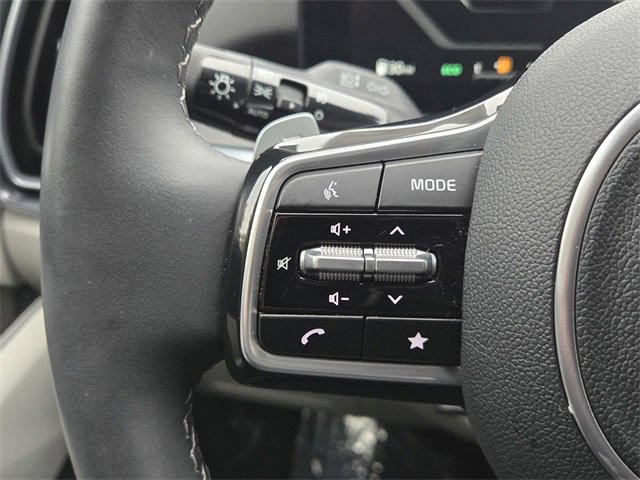 Certified 2025 Kia Sorento SX Prestige image 25