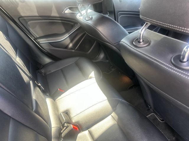 Used 2018 Mercedes-Benz GLA 250 4MATIC image 17