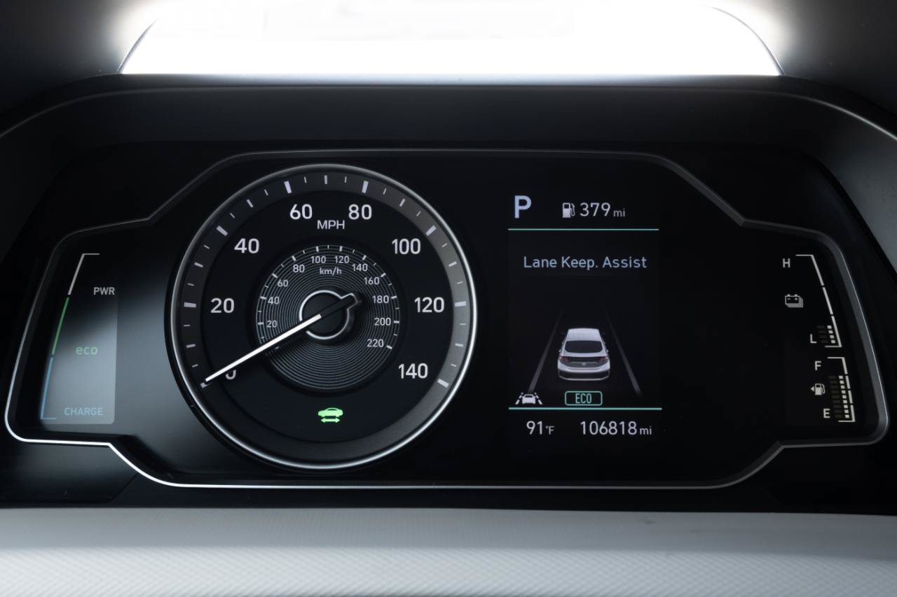 Used 2020 Hyundai Ioniq Blue FWD image 28