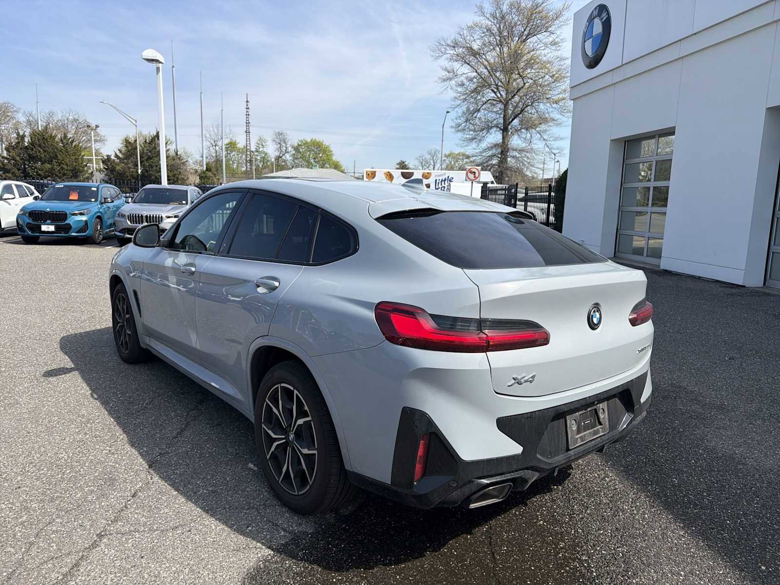 Certified 2024 BMW X4 xDrive30i w/ M Sport Package AWD/4WD image 9
