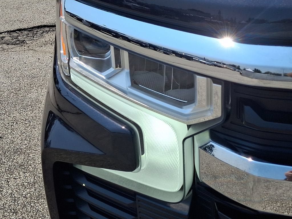 Certified 2023 Chevrolet Silverado 1500 LT AWD/4WD image 11