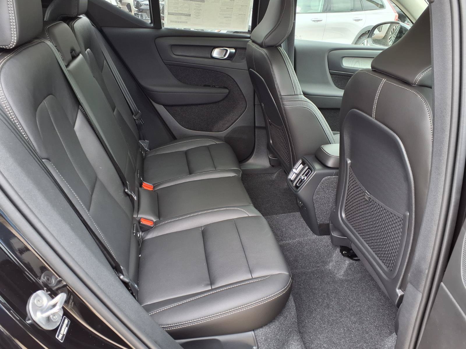 New 2026 Volvo XC40 B5 Plus w/ Climate Package AWD/4WD image 10