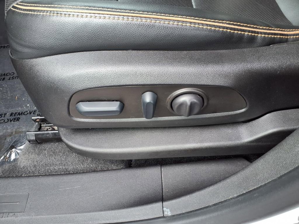 Used 2022 GMC Terrain AT4 image 22