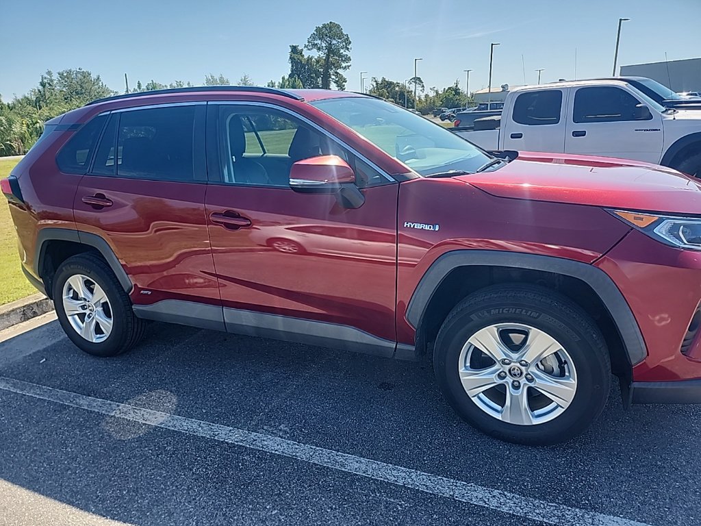 Used 2021 Toyota RAV4 XLE w/ Convenience Package AWD/4WD image 21