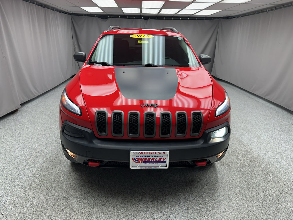 Used 2018 Jeep Cherokee Trailhawk w/ Cold Weather Group AWD/4WD image 6