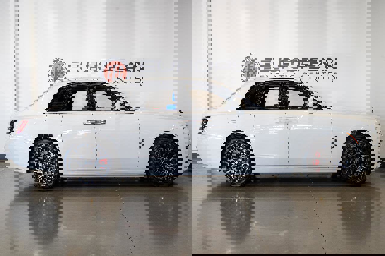 Used 2022 Rolls-Royce Ghost Black Badge image 32