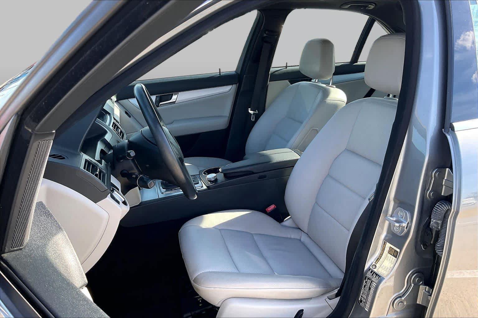 Used 2011 Mercedes-Benz C 300 Sedan image 7