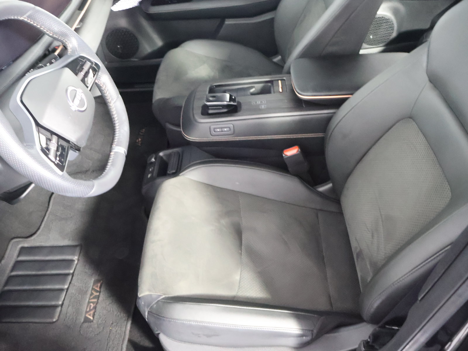 Used 2024 Nissan Ariya AWD image 24
