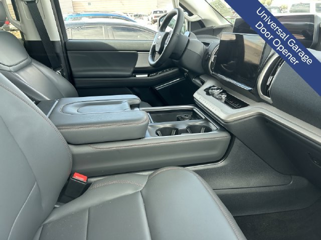 Certified 2025 Ford Expedition Active AWD/4WD image 12