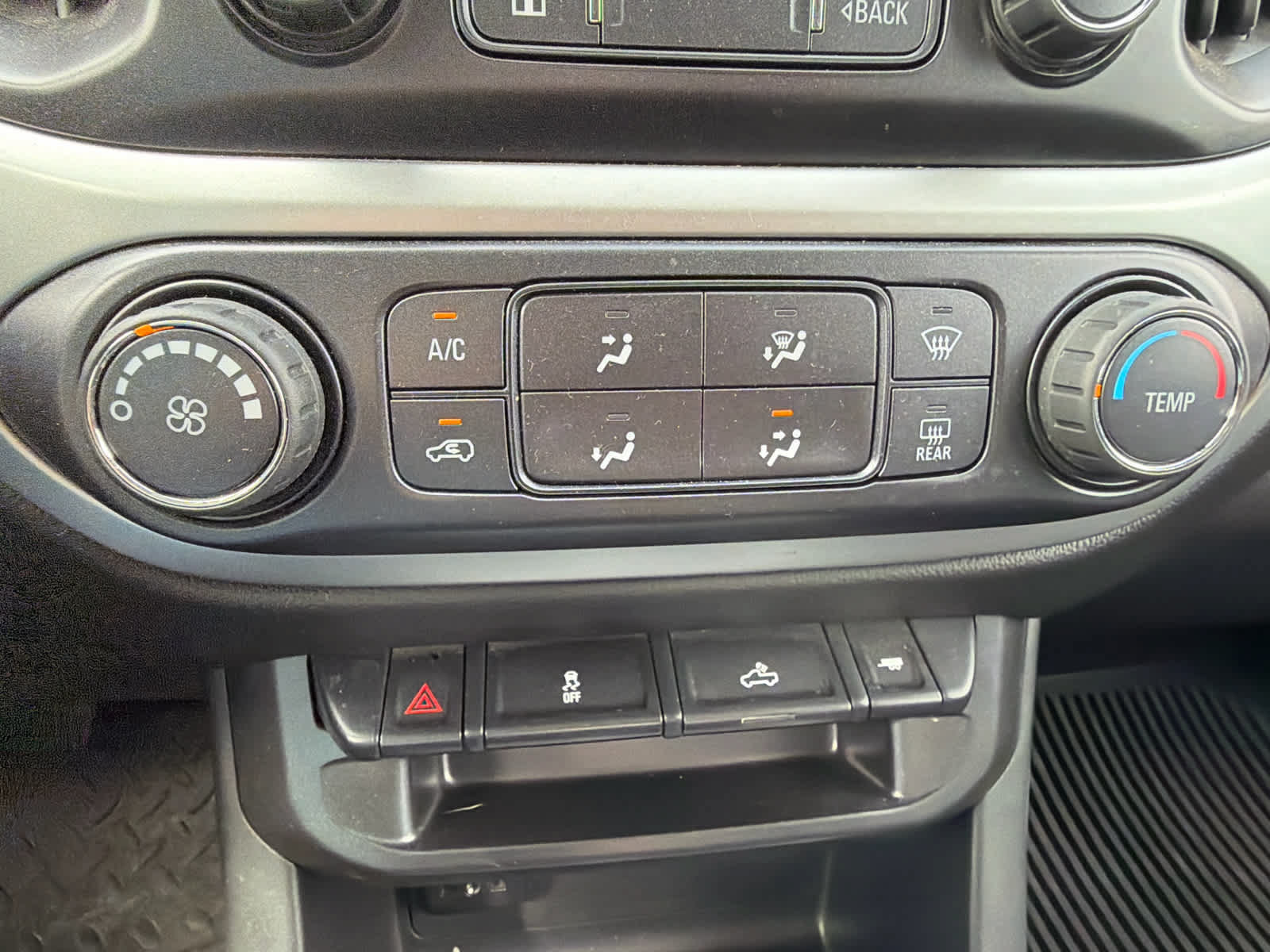 Used 2021 Chevrolet Colorado LT w/ LT Convenience Package AWD/4WD image 36