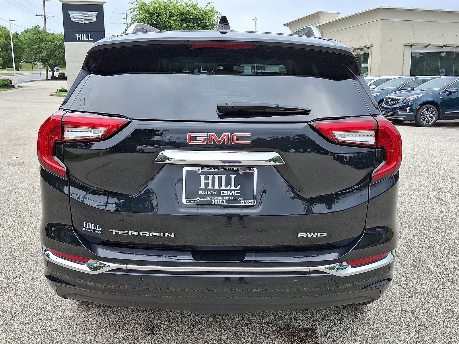 Certified 2023 GMC Terrain Denali w/ Denali Premium Package AWD/4WD image 23