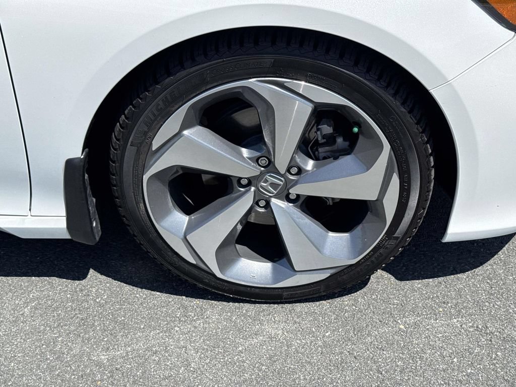 Used 2020 Honda Accord Touring image 14