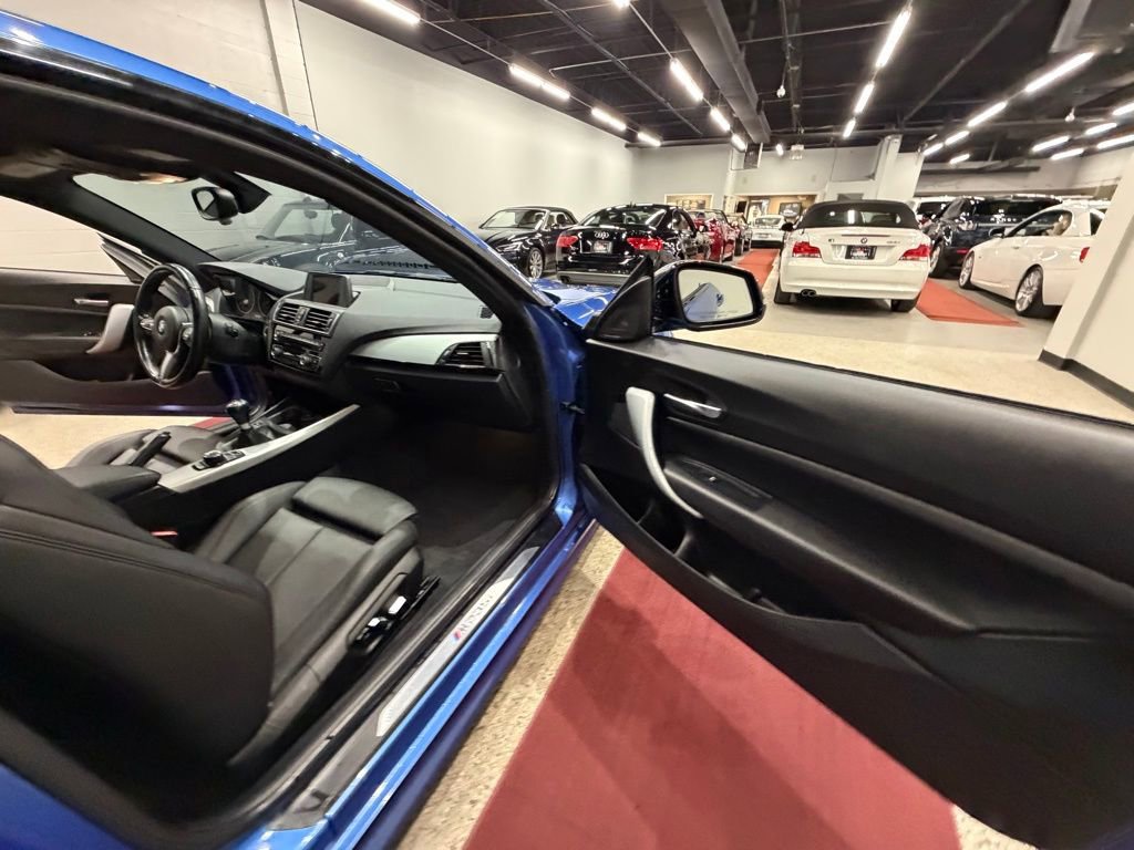 Used 2016 BMW M235i Coupe image 39