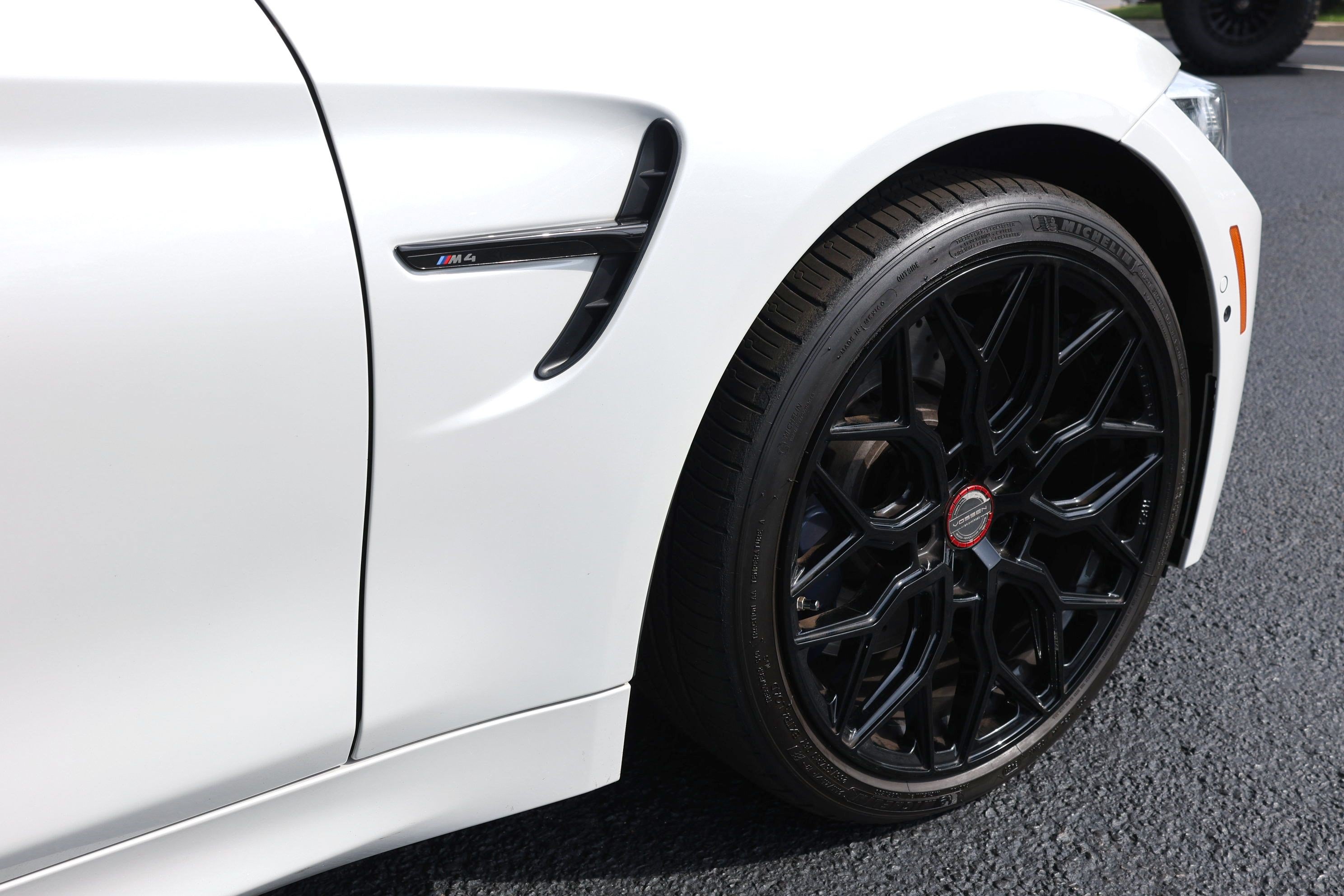 Used 2020 BMW M4 Coupe w/ Competition Package RWD image 28
