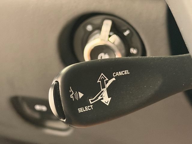 Used 2023 McLaren Artura RWD image 16