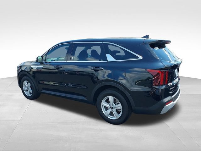 Used 2026 Kia Sorento LX FWD image 3