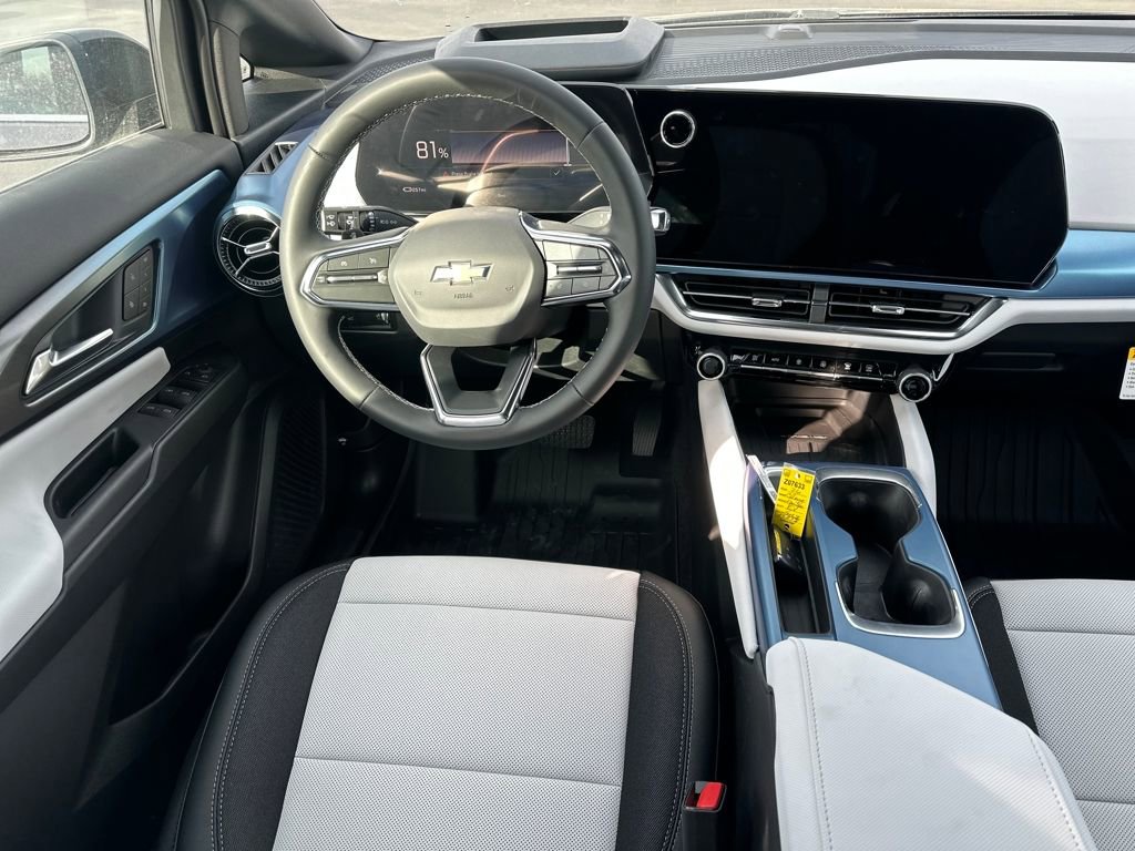 New 2026 Chevrolet Equinox EV LT image 18