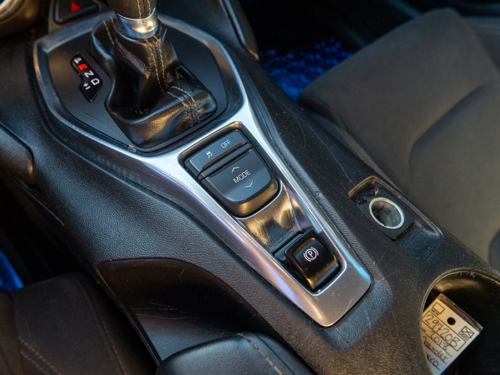 Used 2018 Chevrolet Camaro LT RWD image 18