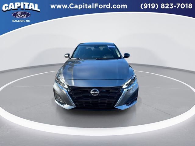 Used 2024 Nissan Altima 2.5 SV image 3