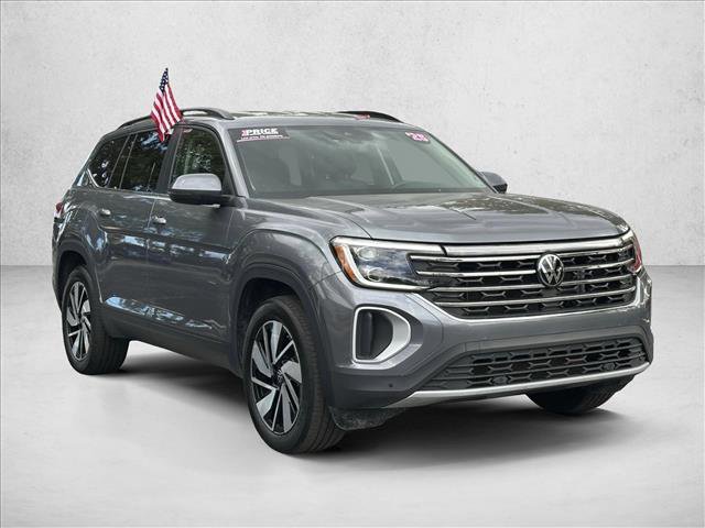 Used 2025 Volkswagen Atlas SE image 3