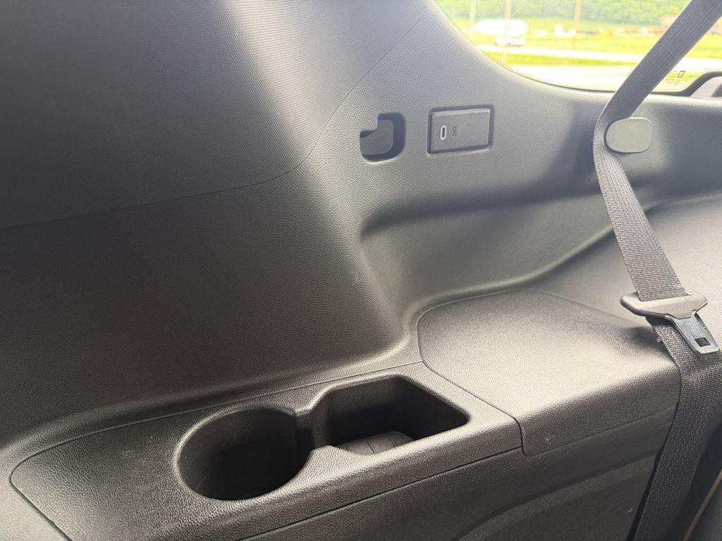 Used 2022 GMC Yukon SLT AWD/4WD image 39