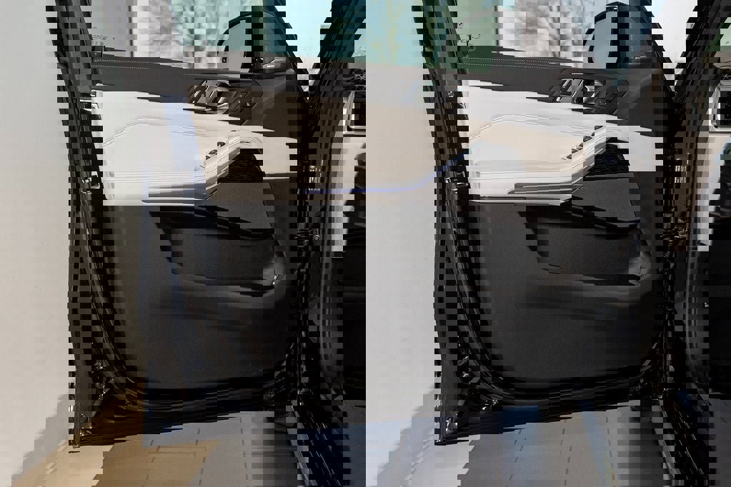 New 2026 BMW X5 xDrive50e w/ M Sport Package image 12