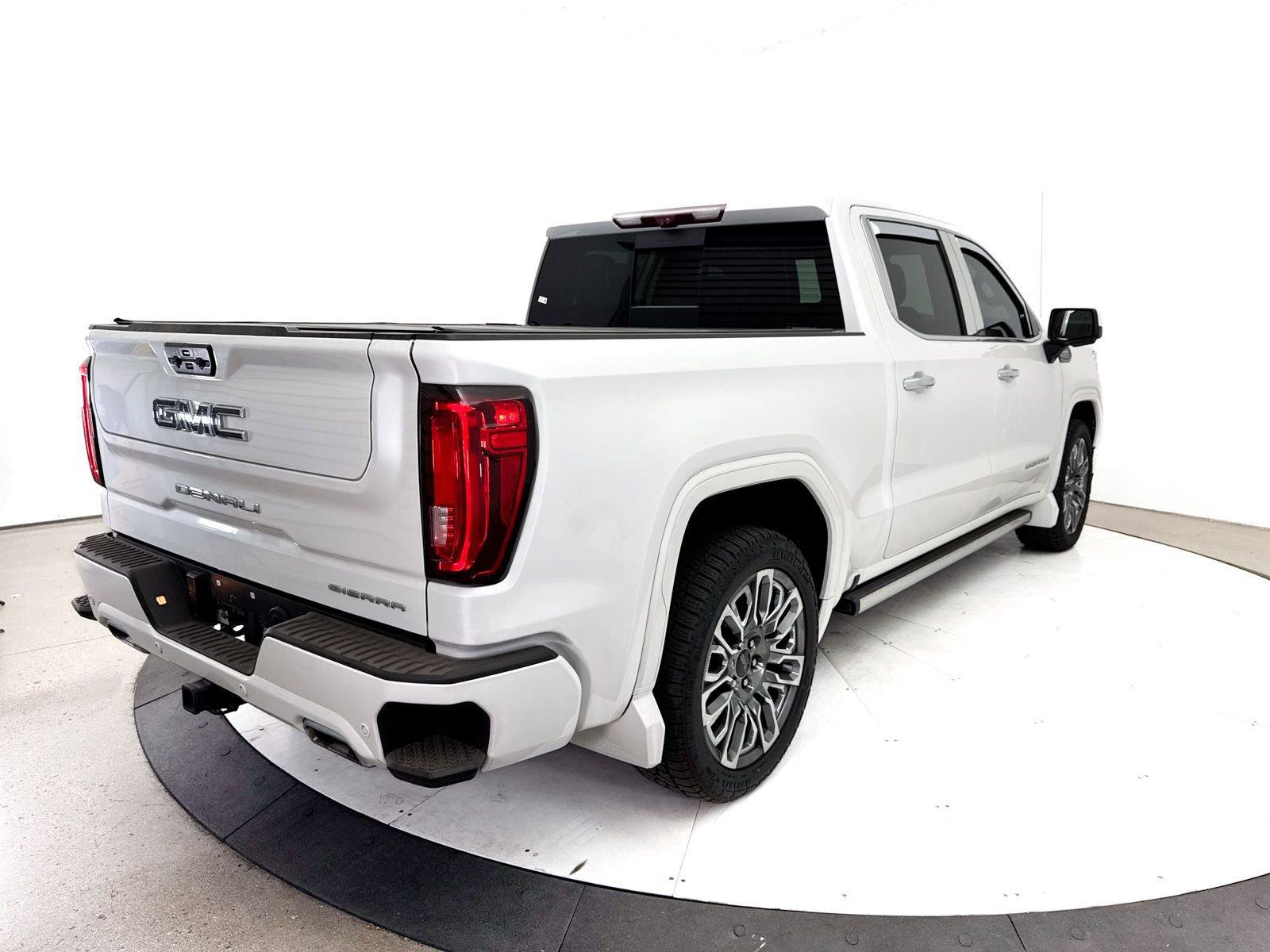 Used 2023 GMC Sierra 1500 Denali Ultimate AWD/4WD image 15