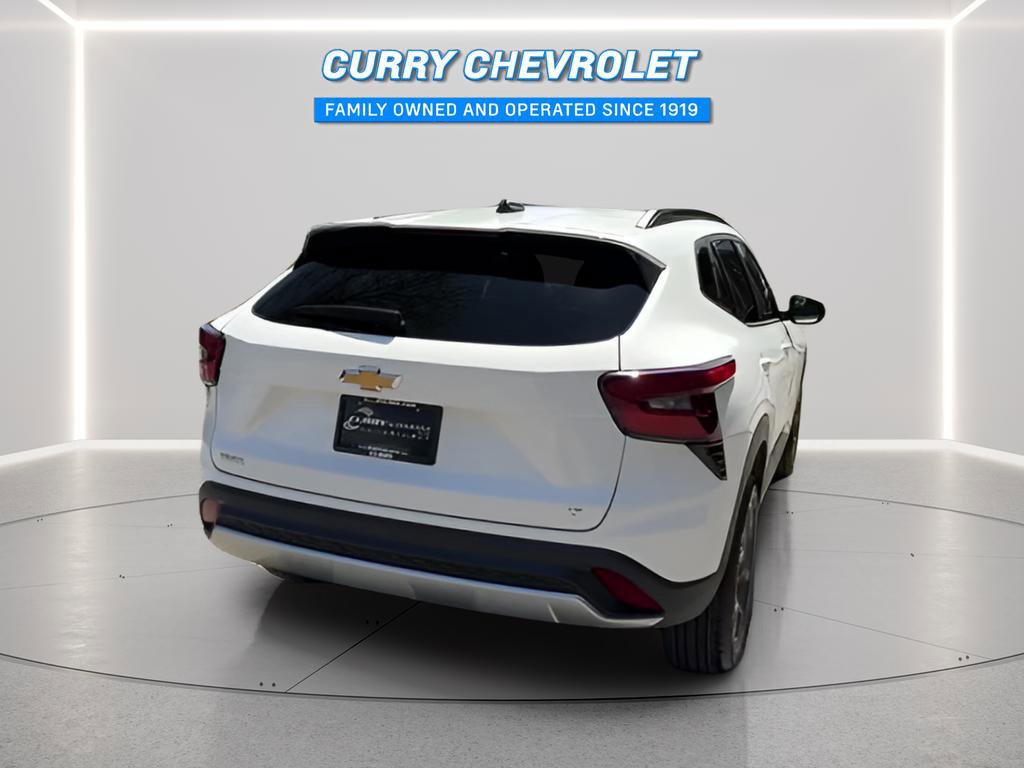 Used 2024 Chevrolet Trax LT w/ LT Convenience Package FWD image 13
