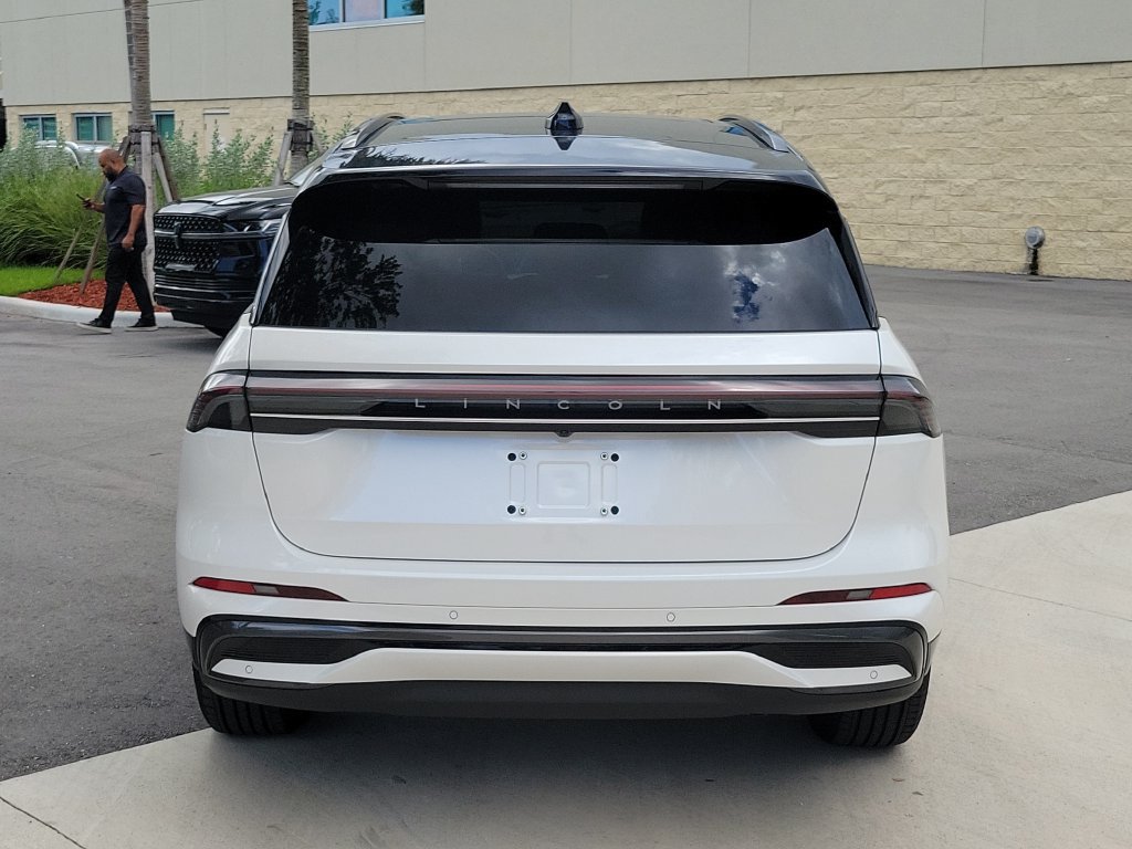 New 2026 Lincoln Nautilus Reserve w/ Jet Appearance Package AWD/4WD image 5