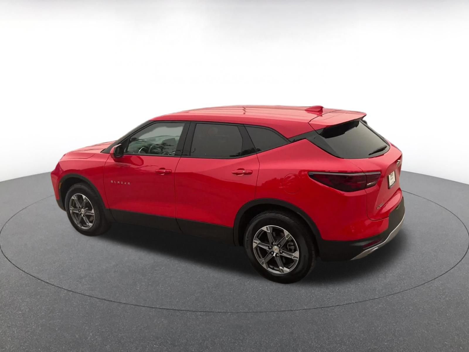 Used 2026 Chevrolet Blazer LT FWD image 10
