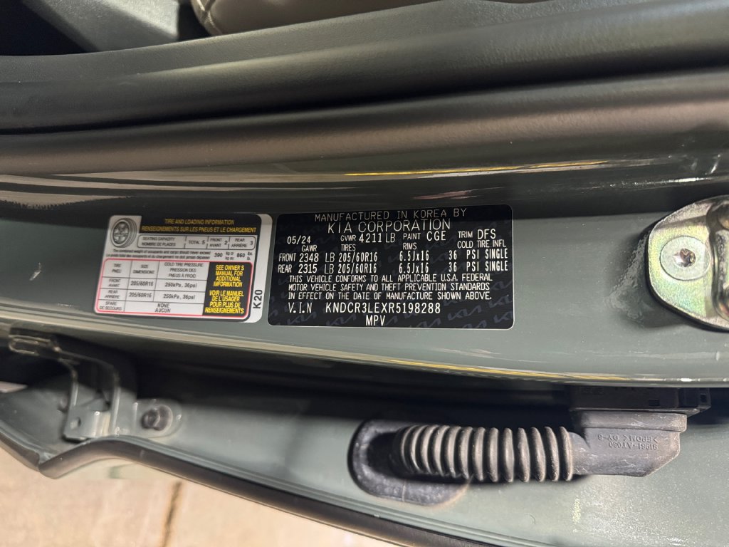 Used 2024 Kia Niro EX FWD image 31