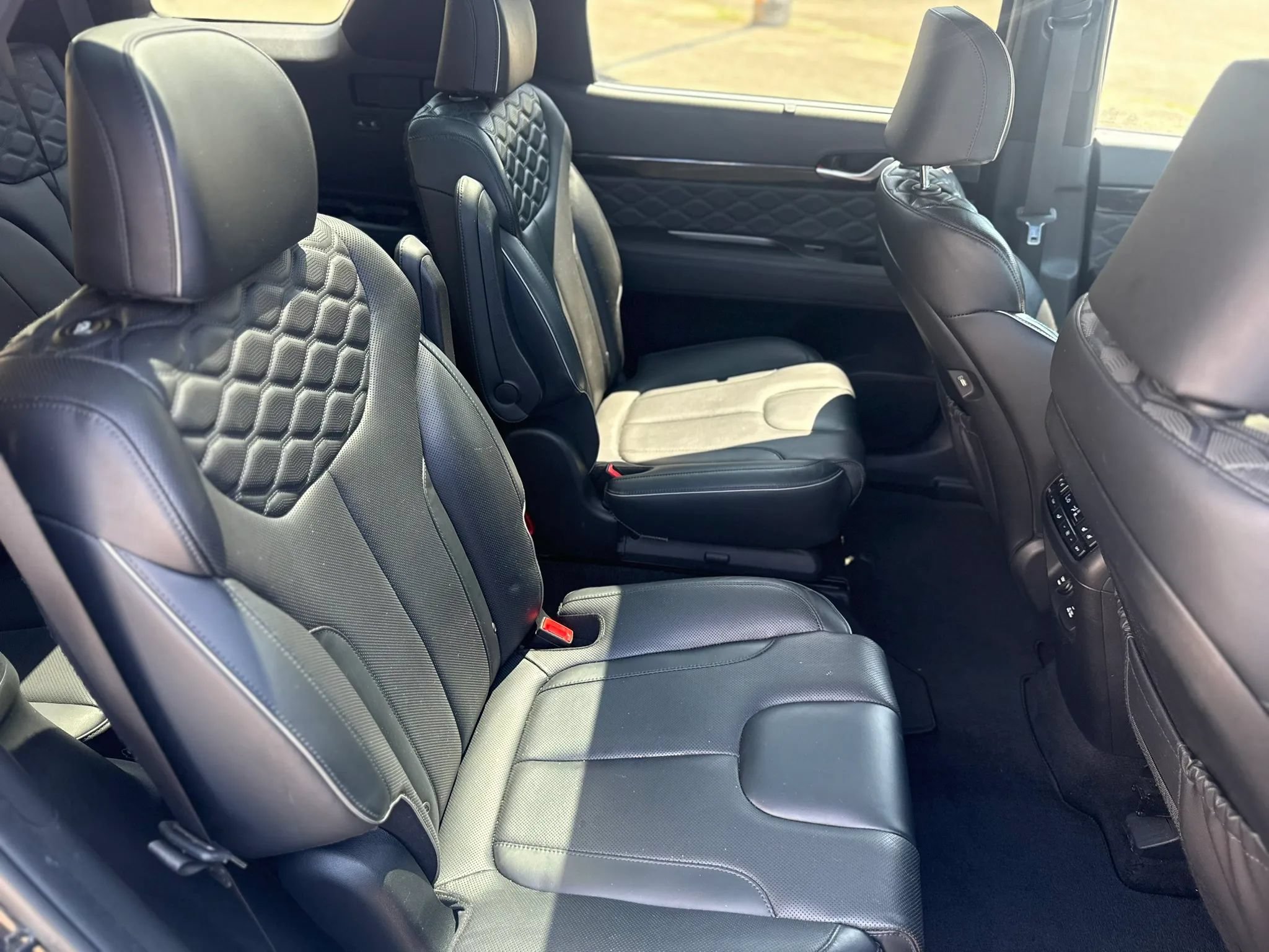 Used 2022 Hyundai Palisade Calligraphy FWD image 17