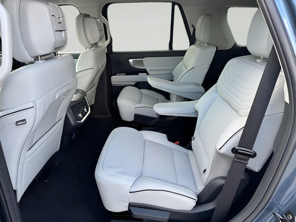 New 2027 Ford Expedition Platinum w/ Platinum Ultimate Package AWD/4WD image 32