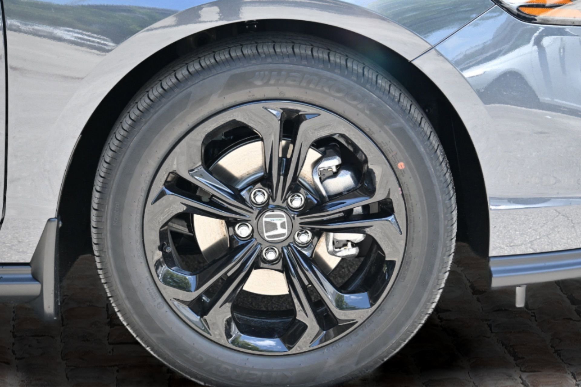 Used 2025 Honda Accord SE image 40