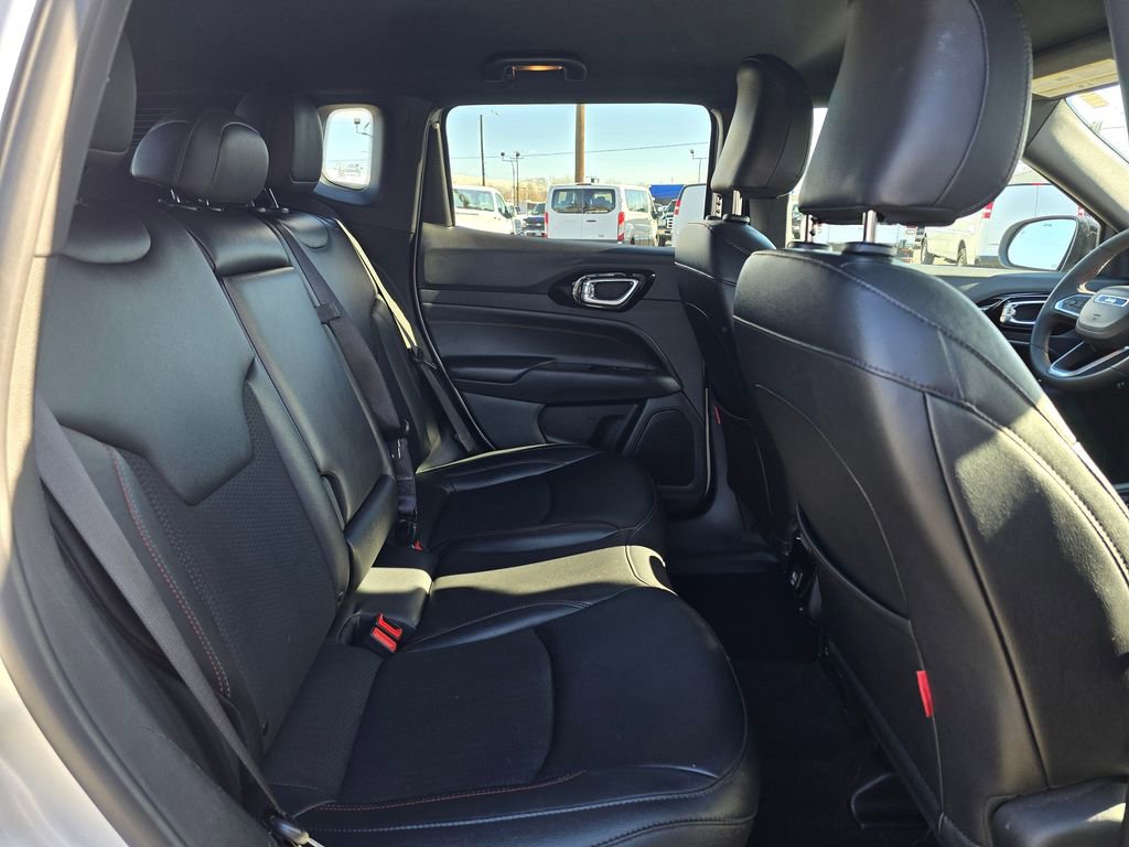 Used 2024 Jeep Compass Trailhawk image 12