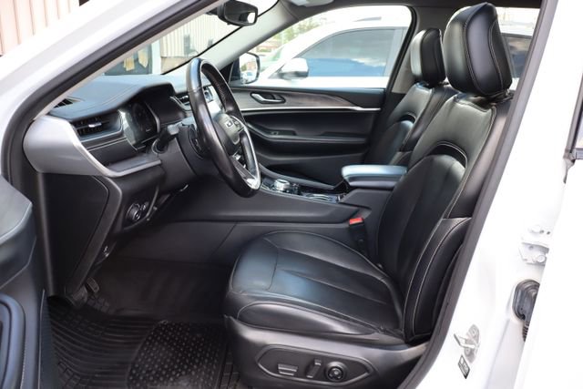 Used 2021 Jeep Grand Cherokee L Limited AWD/4WD image 14