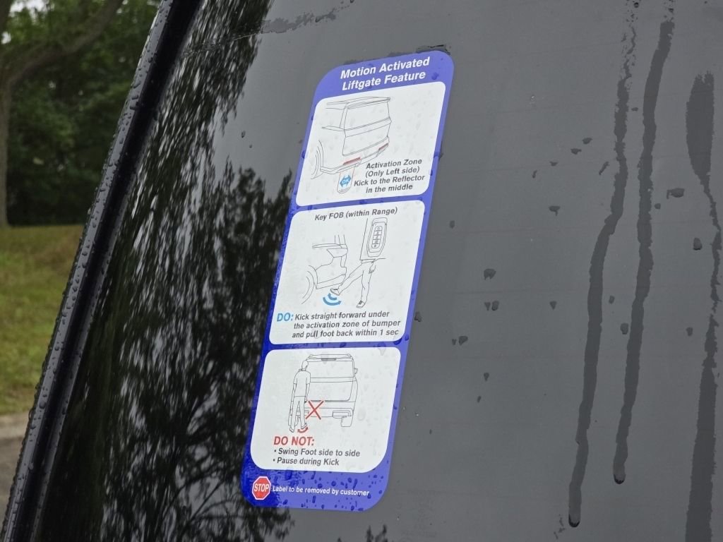 New 2025 INFINITI QX80 Sensory image 9