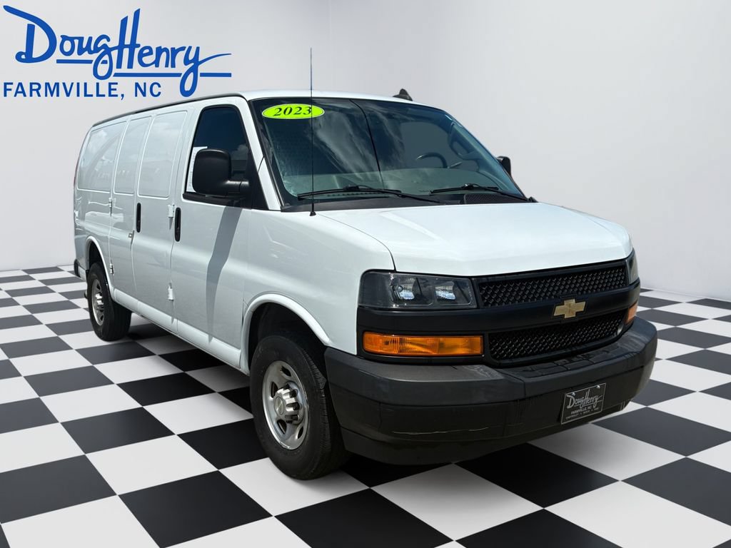 Used 2023 Chevrolet Express 2500 w/ Driver Convenience Package RWD image 7