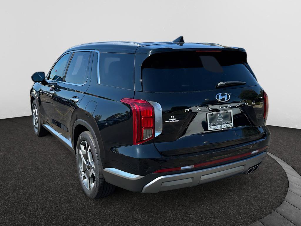 Used 2023 Hyundai Palisade Limited w/ Cargo Package image 3