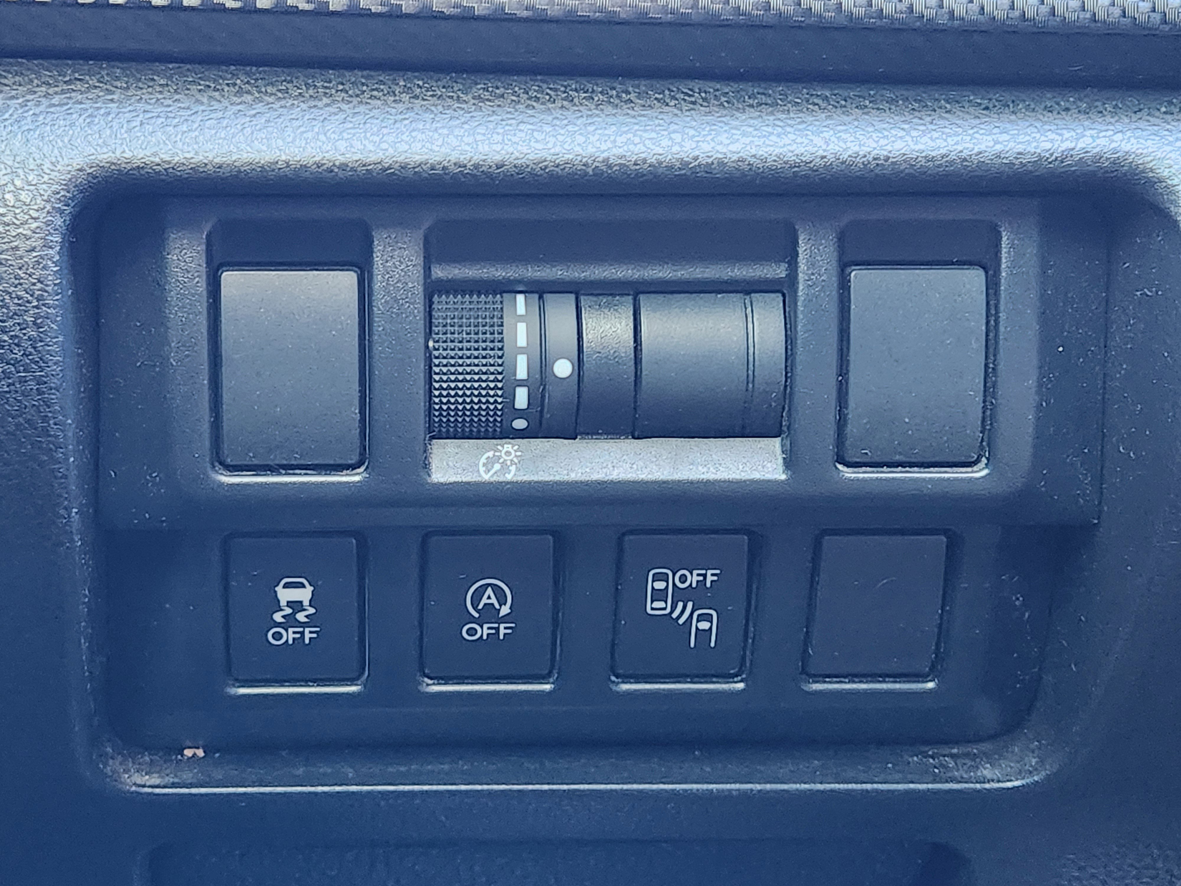 Used 2021 Subaru Crosstrek 2.0i Premium w/ Moonroof Package image 23