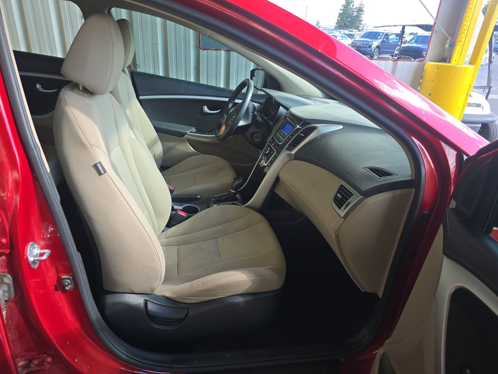 Used 2016 Hyundai Elantra GT FWD image 13