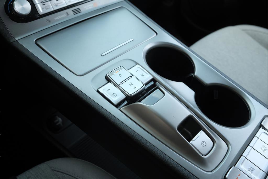 Used 2023 Hyundai Kona SE FWD image 25