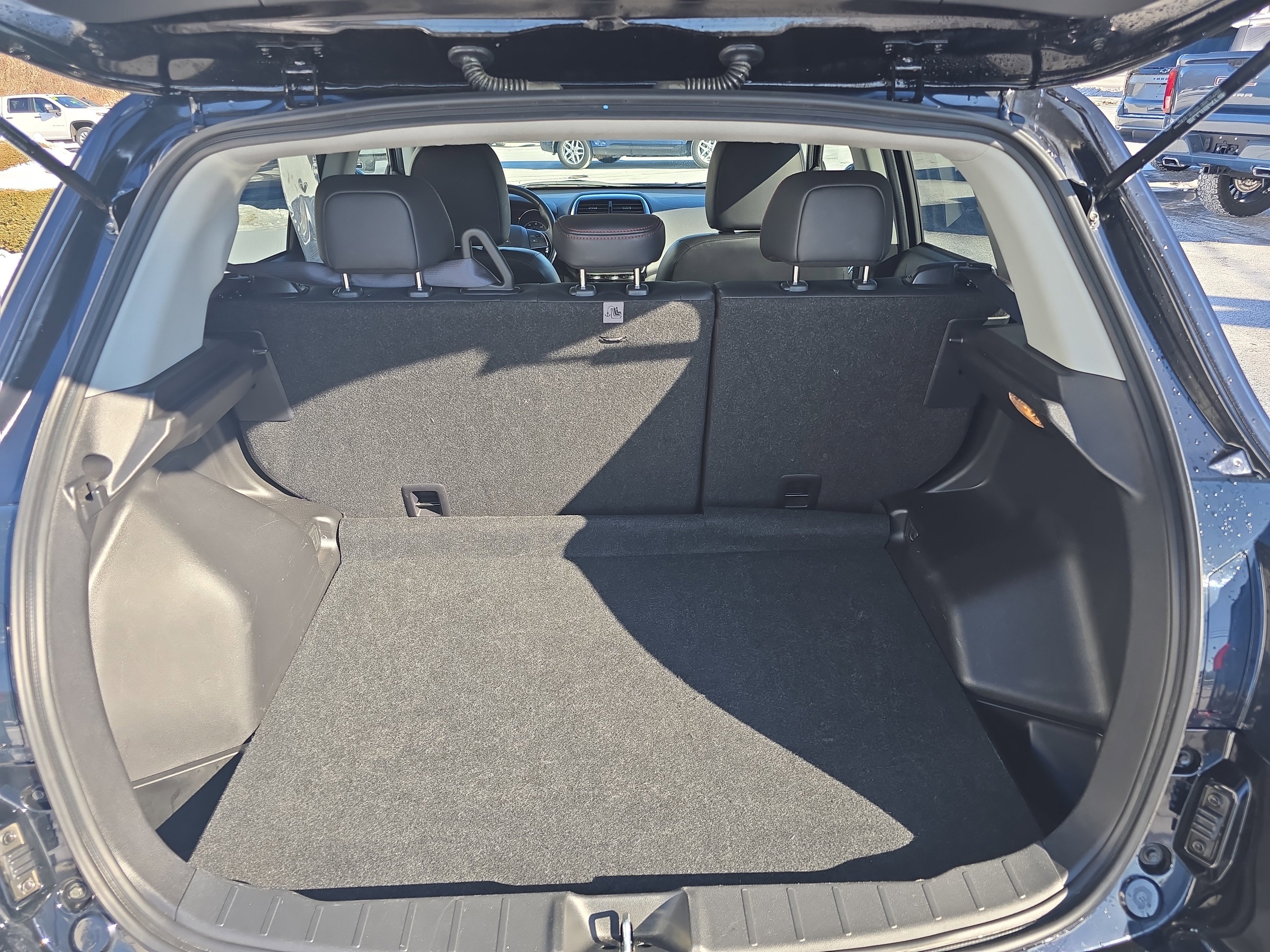 Used 2025 Mitsubishi Outlander Sport SE video 5