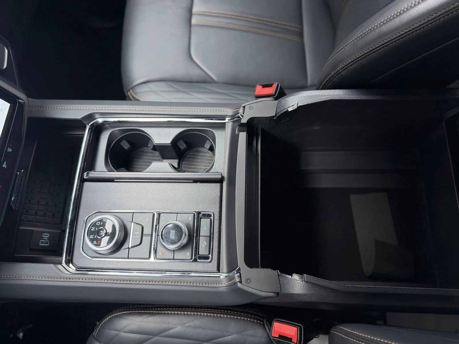 Used 2024 Ford Expedition Max Platinum image 42