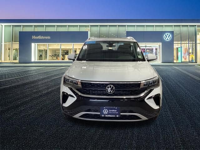 Used 2024 Volkswagen Taos SE image 5