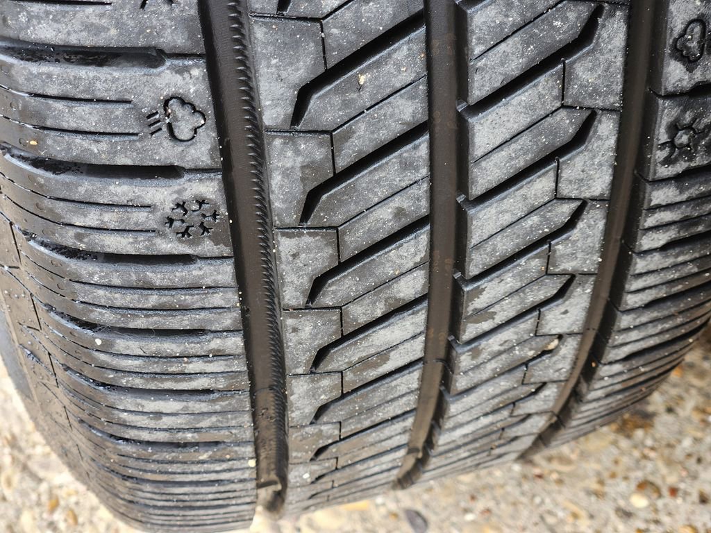 Used 2020 Cadillac XT4 Luxury w/ Cold Weather Package image 11